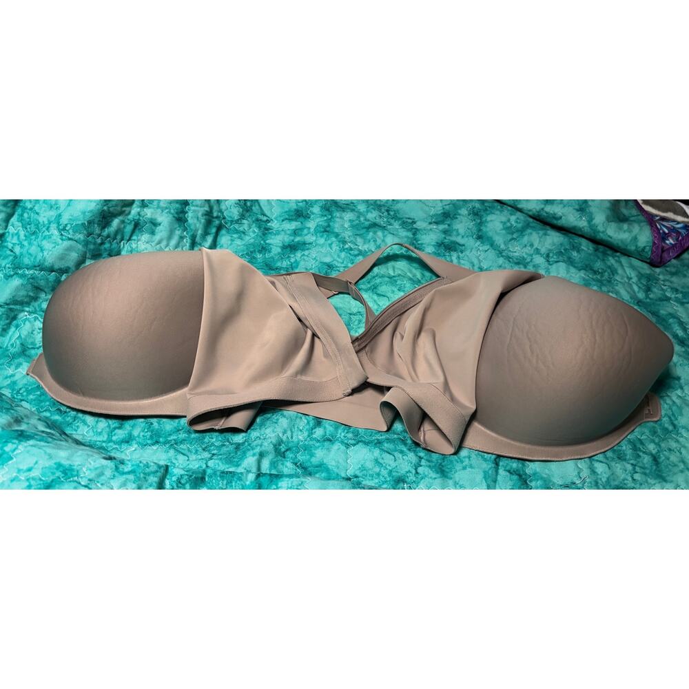 VSX Knockout™ Front-Close Sports Bra size 40G